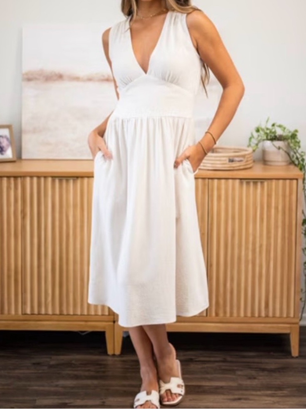 Sozy Sleeveless V-Neck Cream Linen Blend Midi Dress Size: L